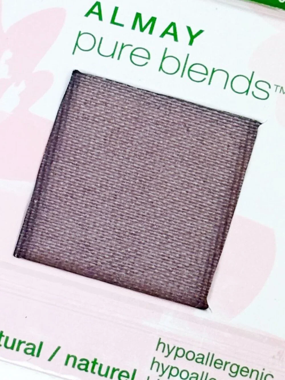 Almay Pure Blends Eyeshadow in the shade 245 Lavender. New